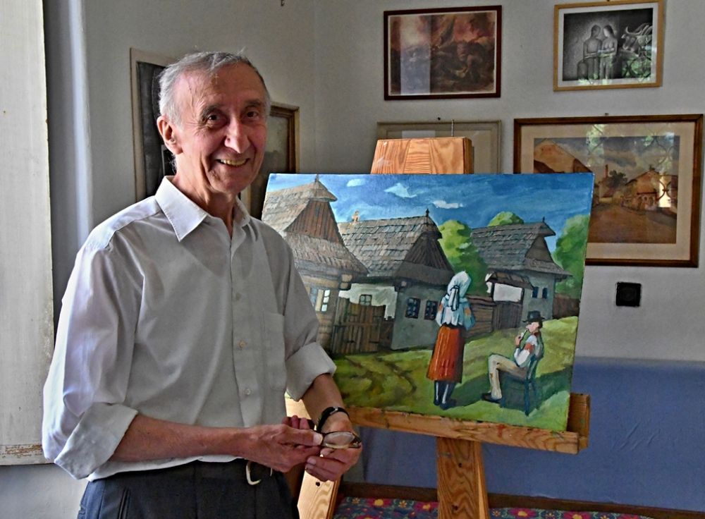 Páter Pavel Kuneš tvoří obrazy a loutky