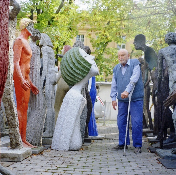Olbram Zoubek a jeho sochy proti proudu času