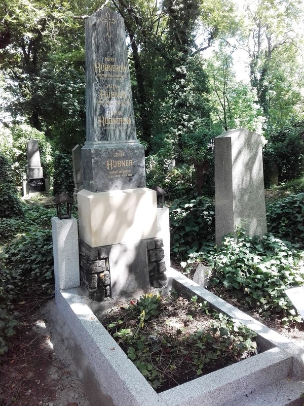 Hrob Marie Hübnerové